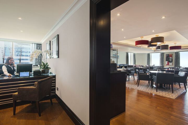 Lounge 125 of 135