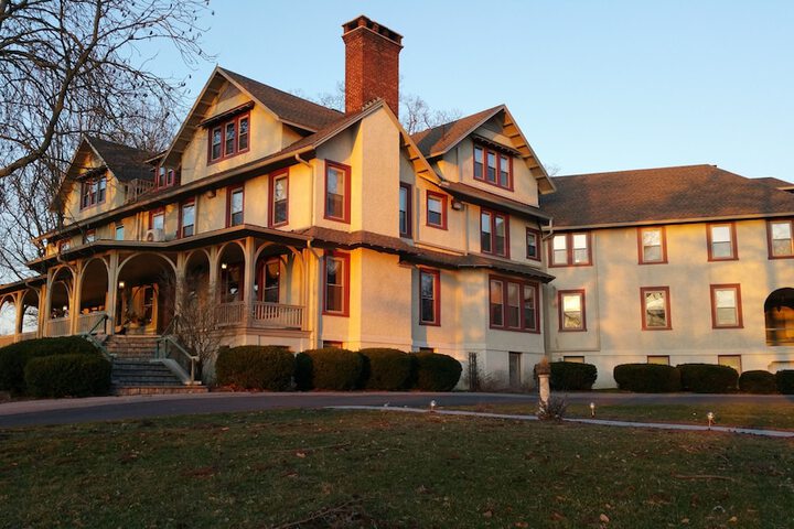 Hotel 198 of 198