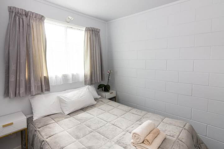 Room 11 of 54
