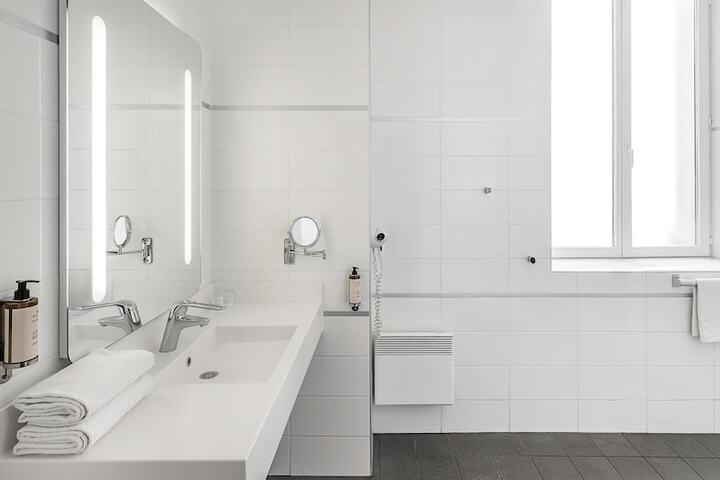 Bathroom Interior Photo