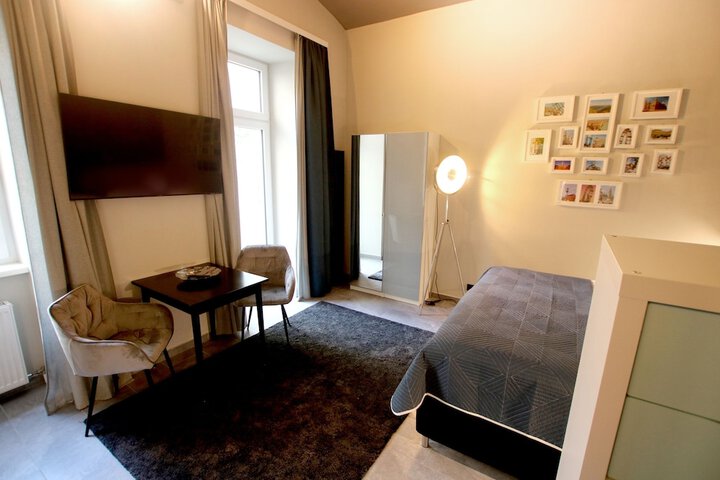 Room 31 of 83
