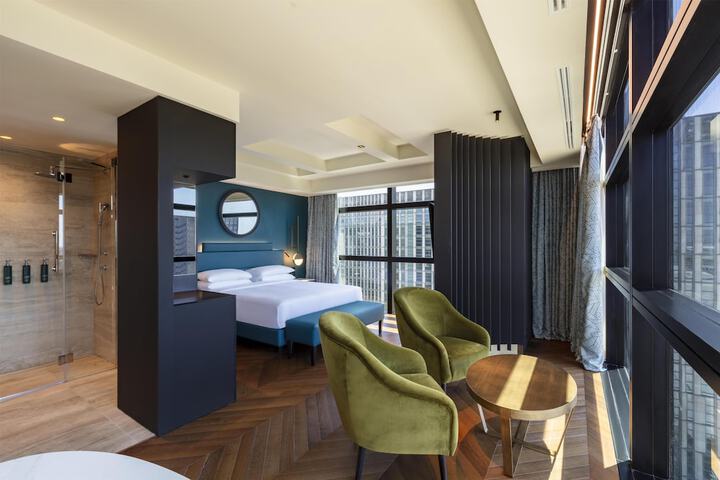 Room 72 of 147
