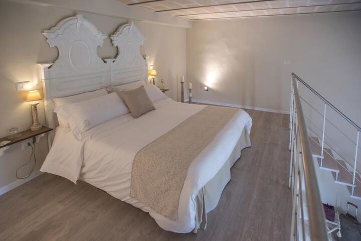 Room 3 of 40