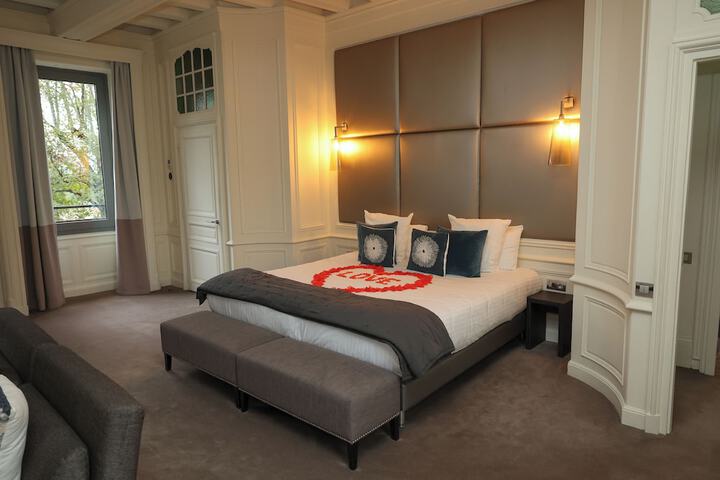 Room 35 of 86