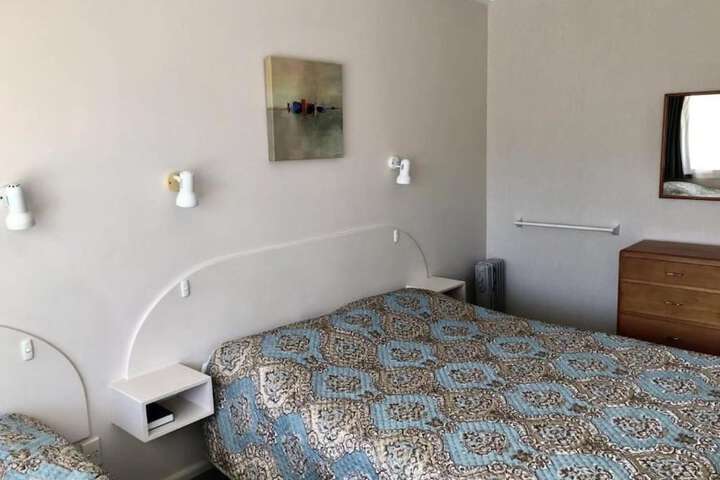 Room 3 of 34