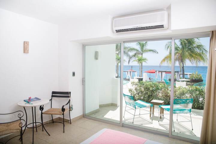 Room 4 of 119