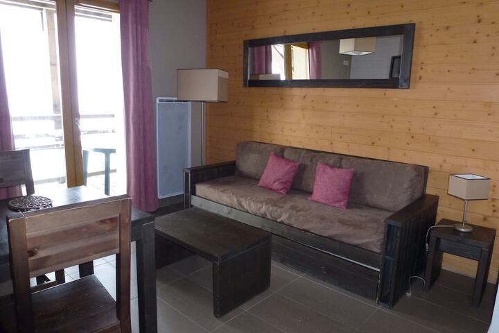 Room 11 of 25