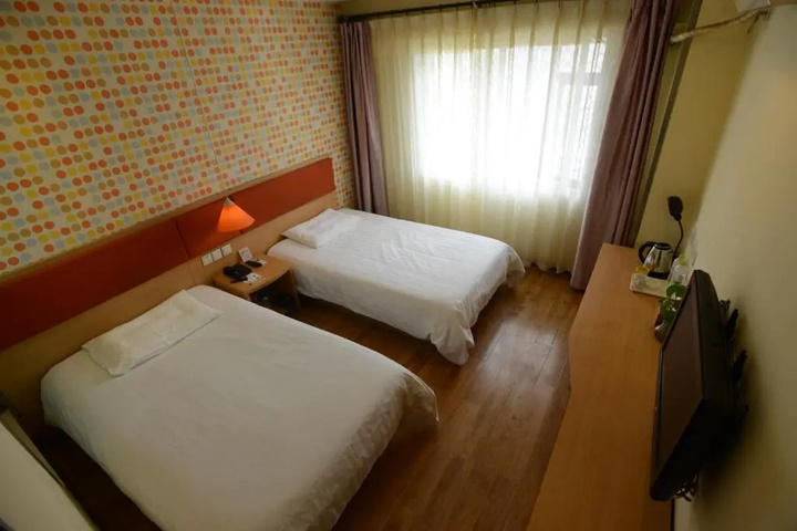 Room 27 of 27