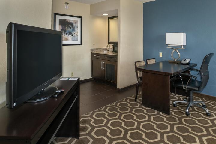 Room 43 of 82