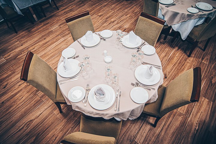 Dining 60 of 82