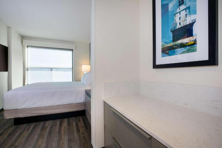 1 King Bed Den Bathtub Accessible (9 of 17)