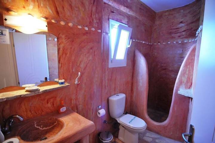 Room 18 of 40