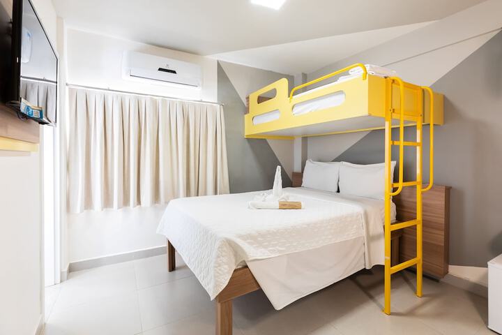 Room 14 of 40