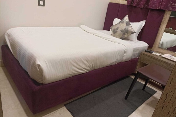 Room 10 of 44