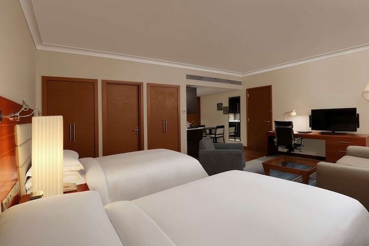Room 18 of 114