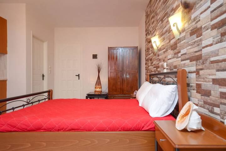 Room 5 of 85
