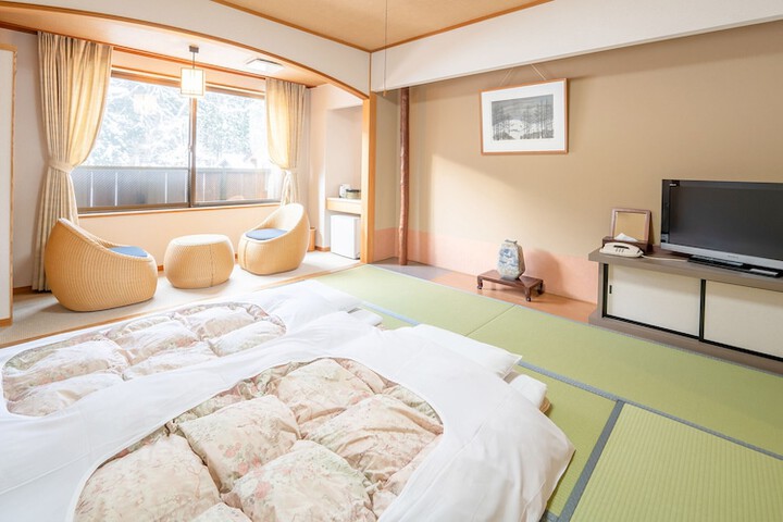 Room 5 of 22
