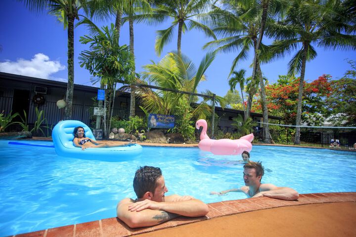 Pool 25 of 39