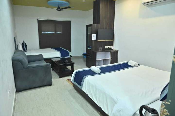 Room 3 of 14