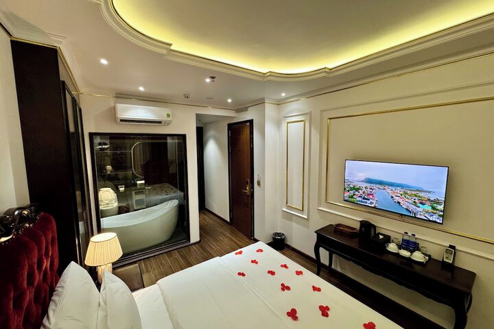 Room 76 of 165