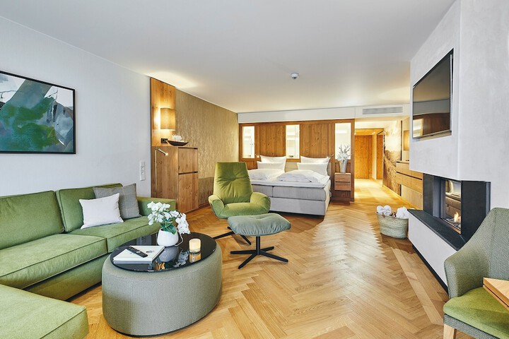 Room 16 of 86