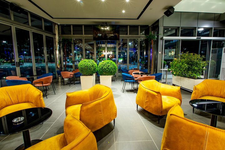 Guest Lobby