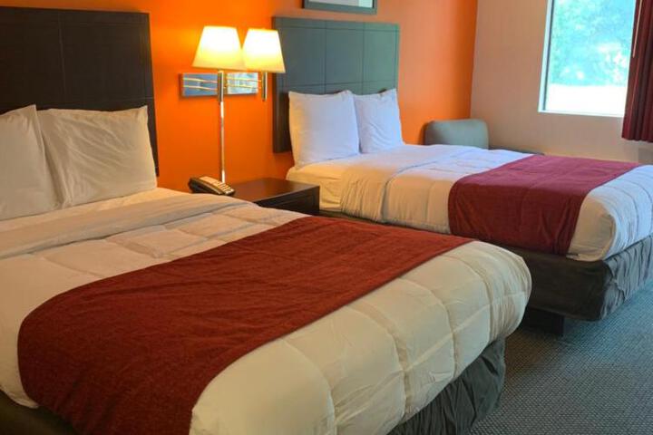 2 Double Beds (1 of 16)