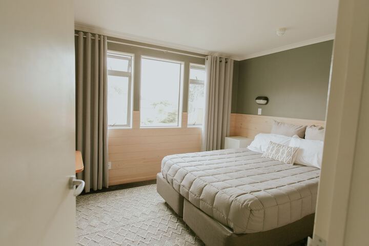 Room 9 of 50