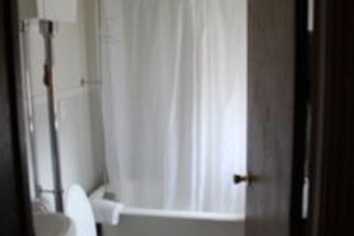 Room 5 of 49