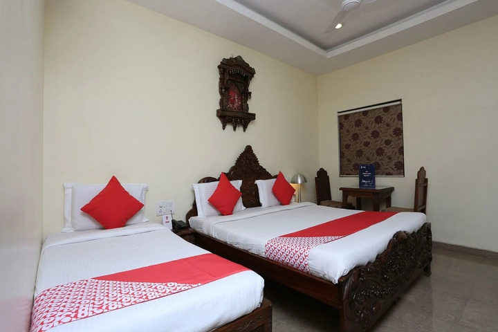 Room 6 of 22