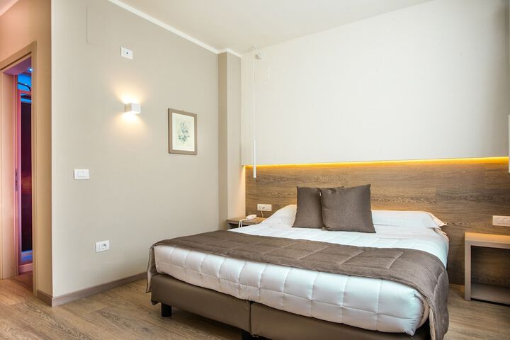 Room 48 of 124