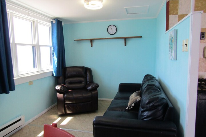Room 153 of 219
