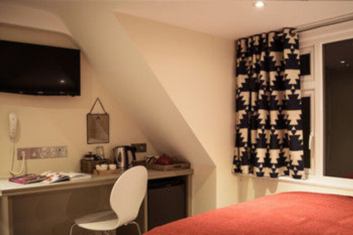 Room 46 of 89