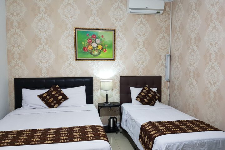 Room 5 of 26