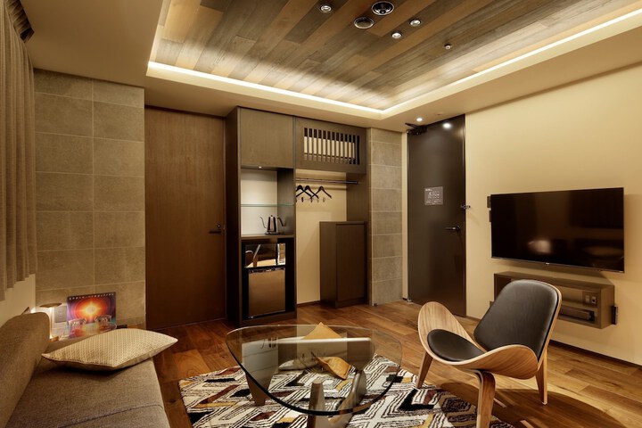 Room 19 of 41