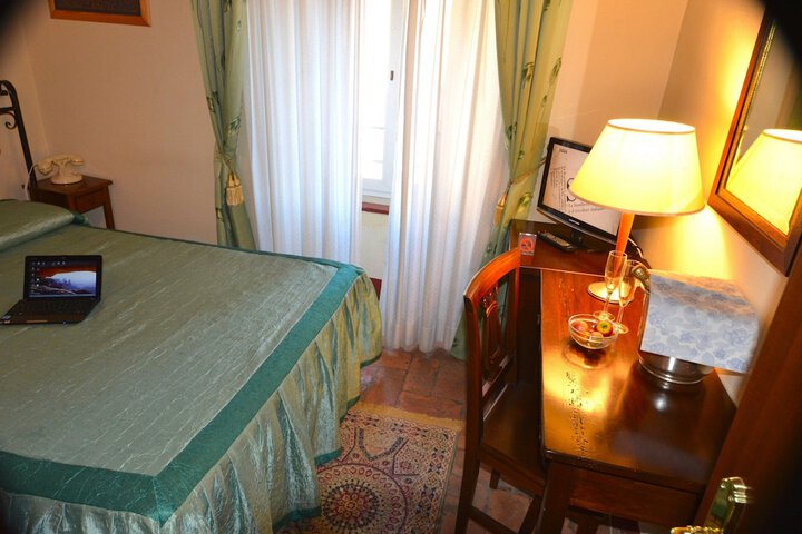 Room 22 of 29