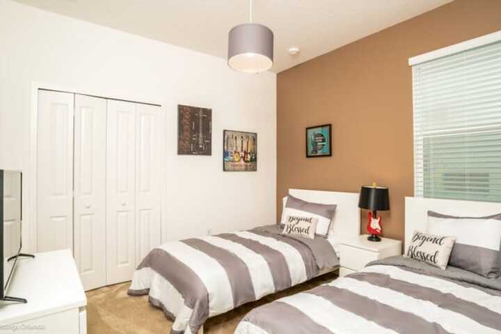 Room 9 of 64