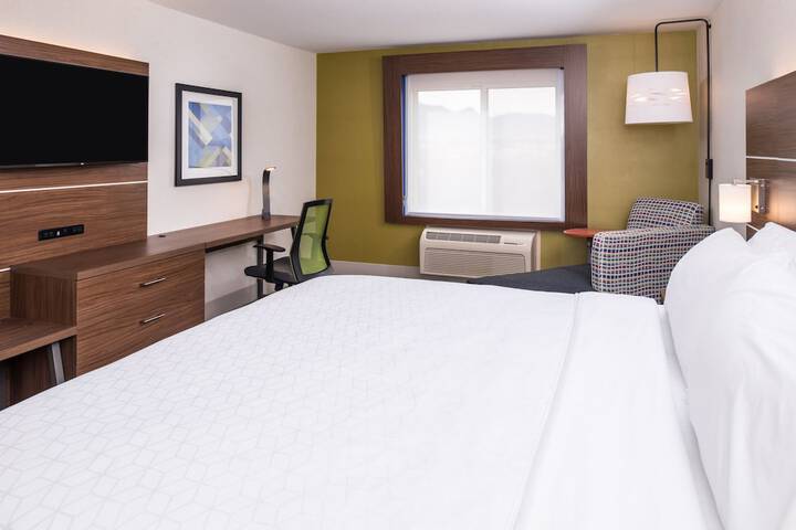Room 10 of 56