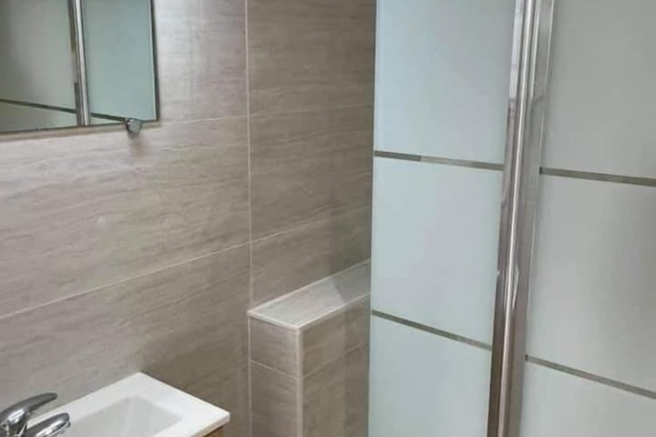Room 27 of 42