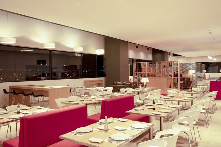 Dining 38 of 69