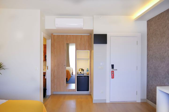 Room 15 of 81