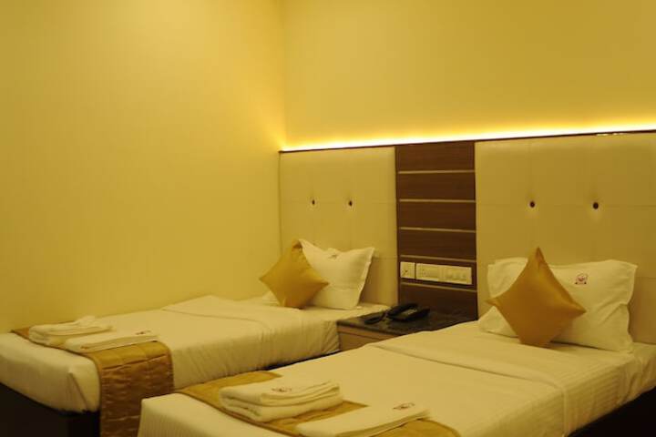 Room 7 of 37