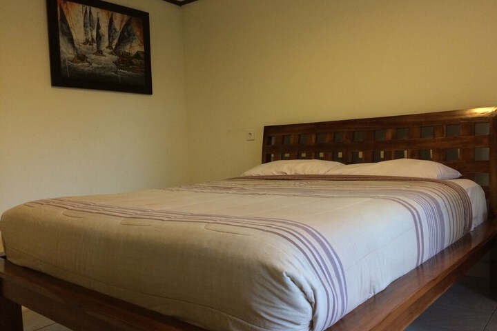 Room 14 of 32