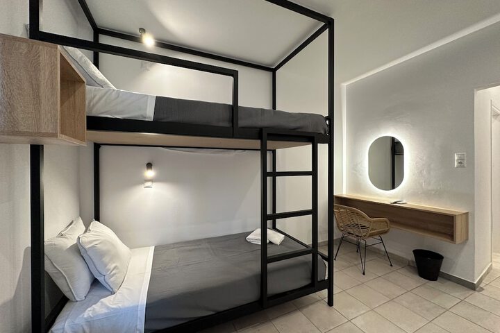 Room 16 of 42