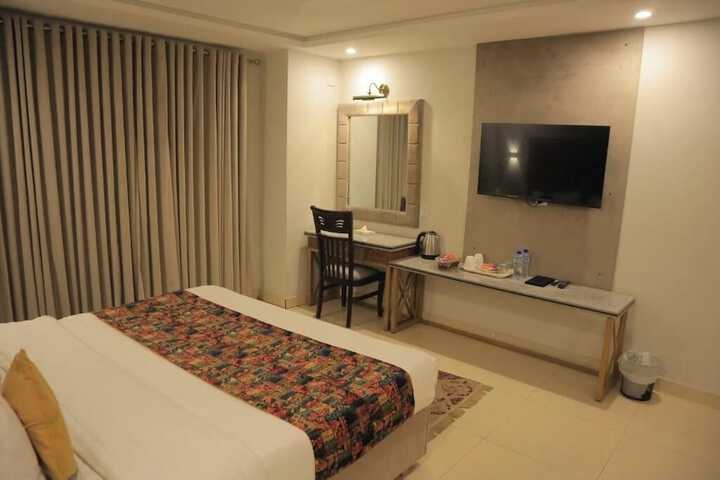 Room 35 of 50