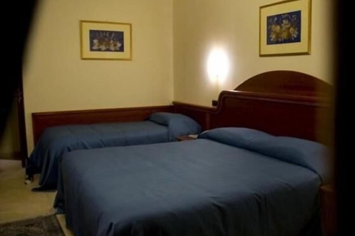Room 14 of 52