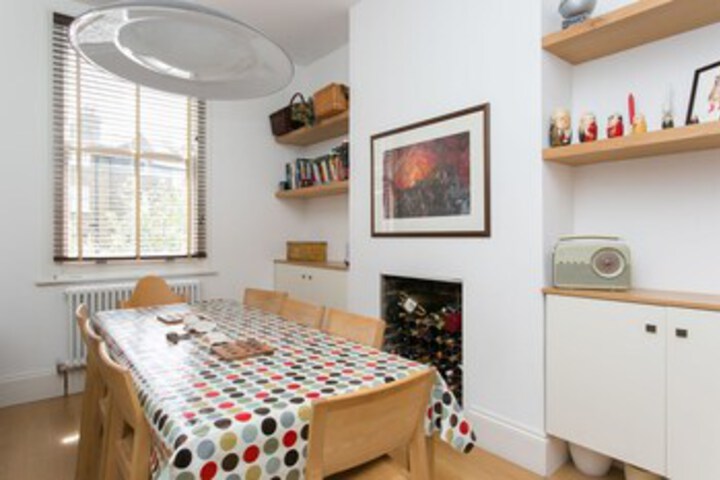 Room 5 of 13