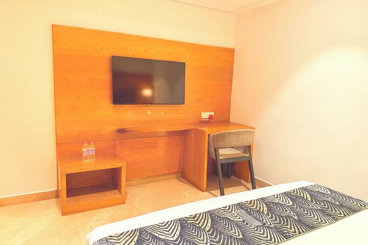 Room 6 of 30