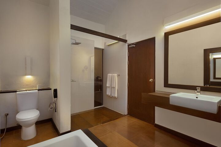 Room 15 of 52