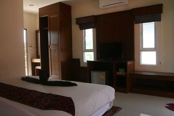 Room 4 of 59